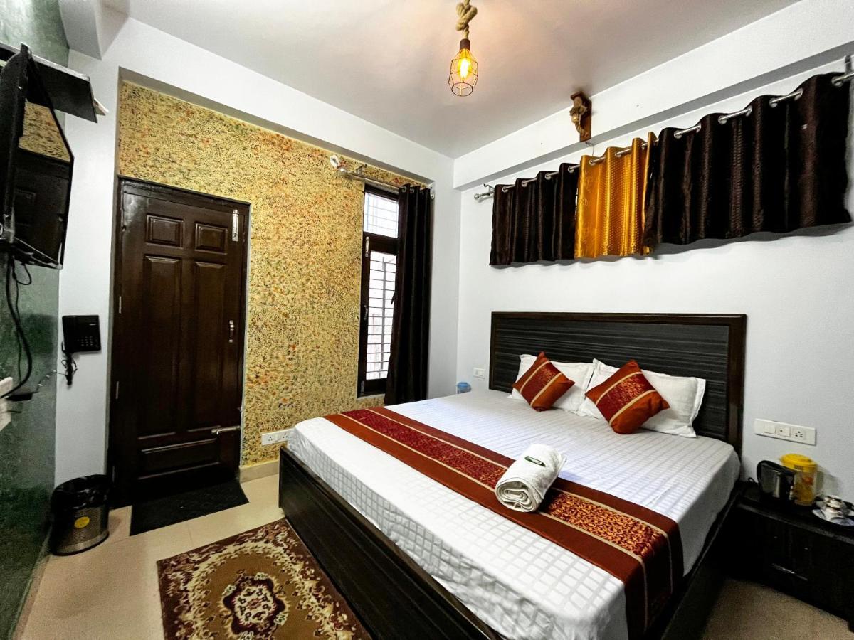 Nirvana Rooms Shimla Buitenkant foto